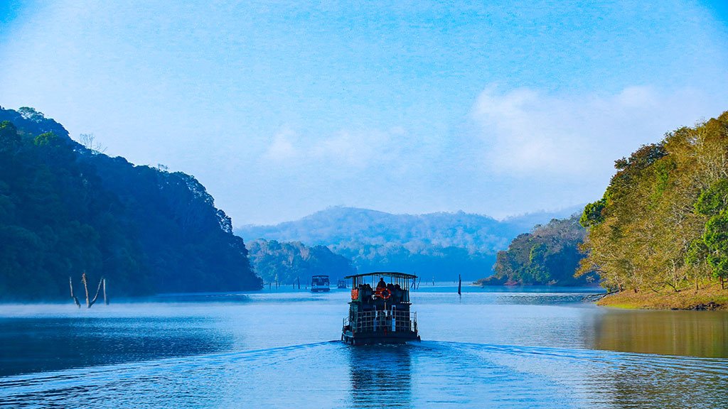 466Boating_in_Thekkady_2647